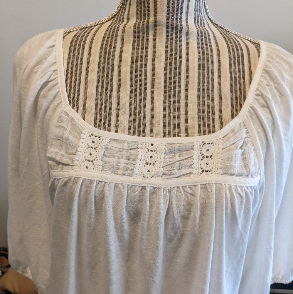 Knox Rose White Crochet Yoke Peasant Top - Picture 11 of 13